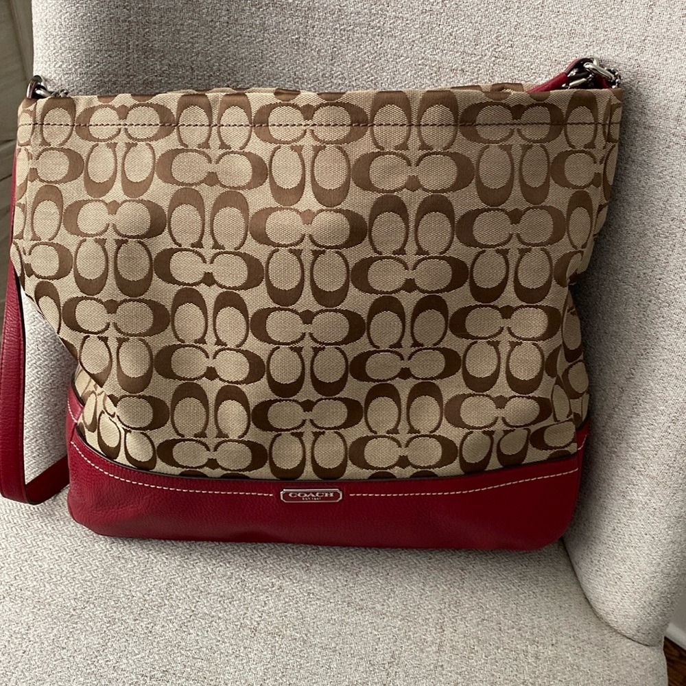 Park Signature Hobo Bag - Cranberry